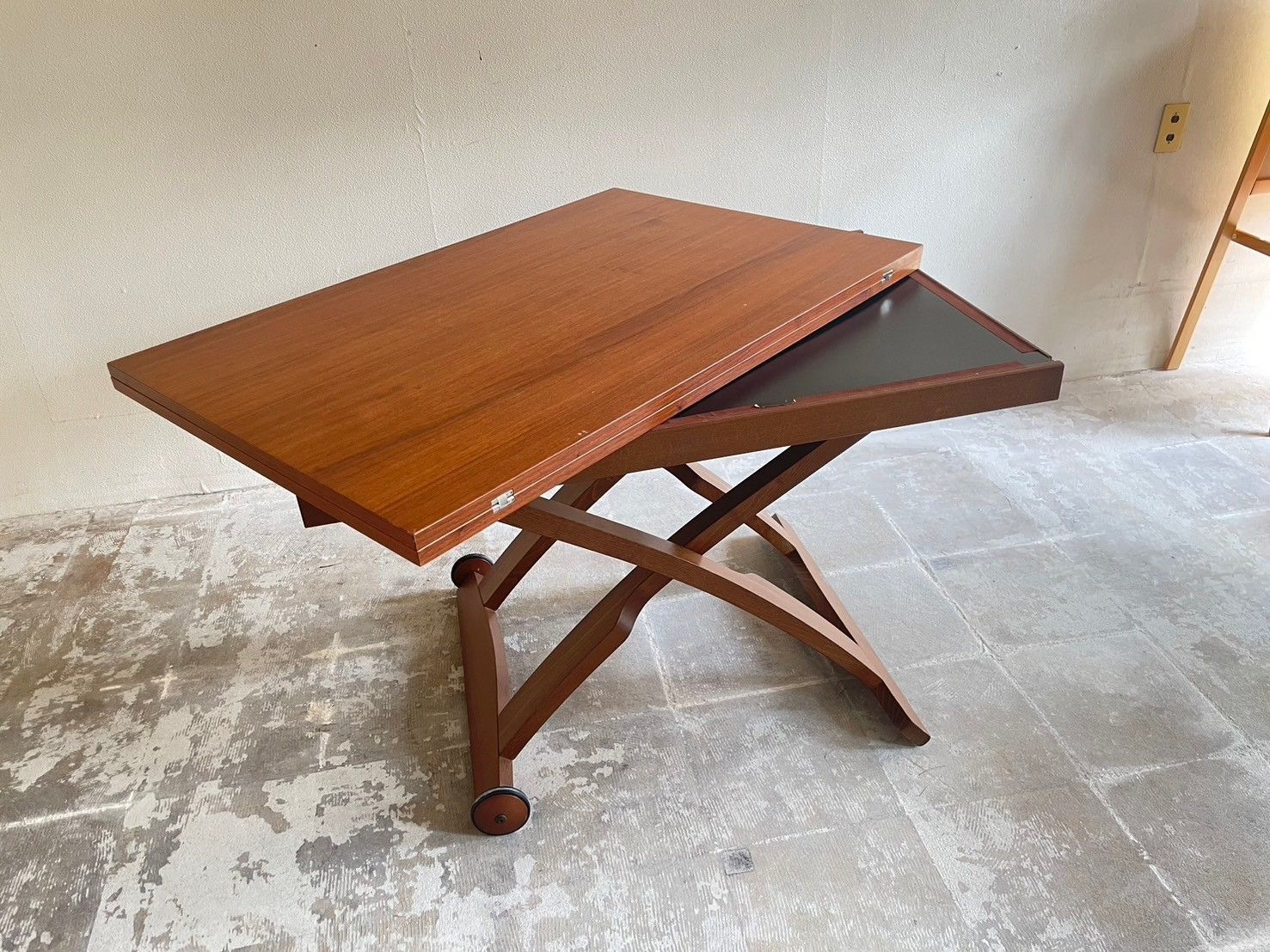 店頭受取】【別途送料で配送可能】カリガリス◇Calligaris◇コヌビア 