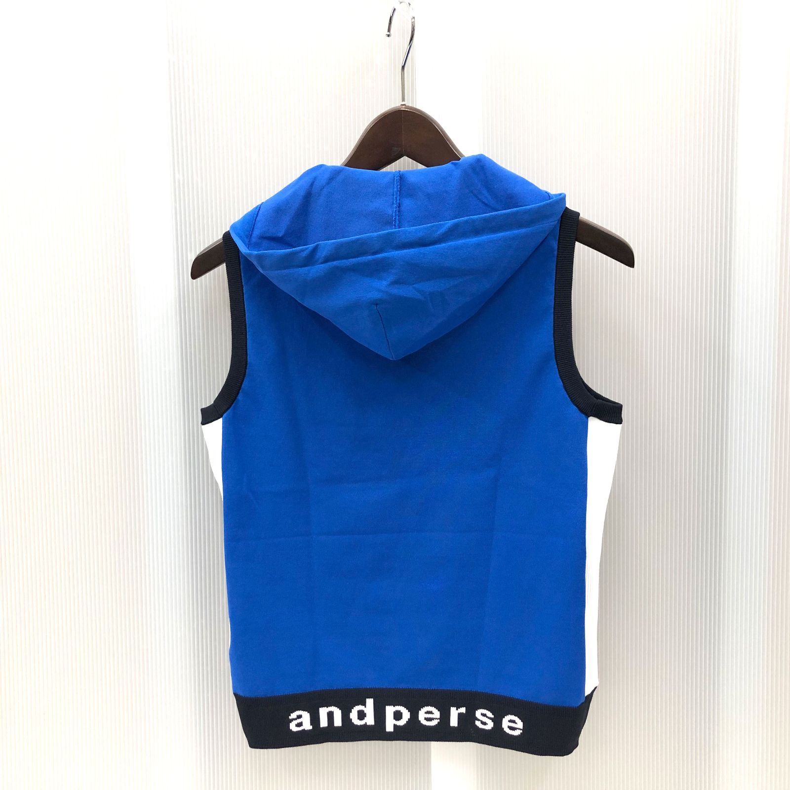 未使用品 アンパスィ ニットベスト M 新古品！】アンパスィ｜レディース｜Mサイズ｜ゴルフウェア - メルカリ