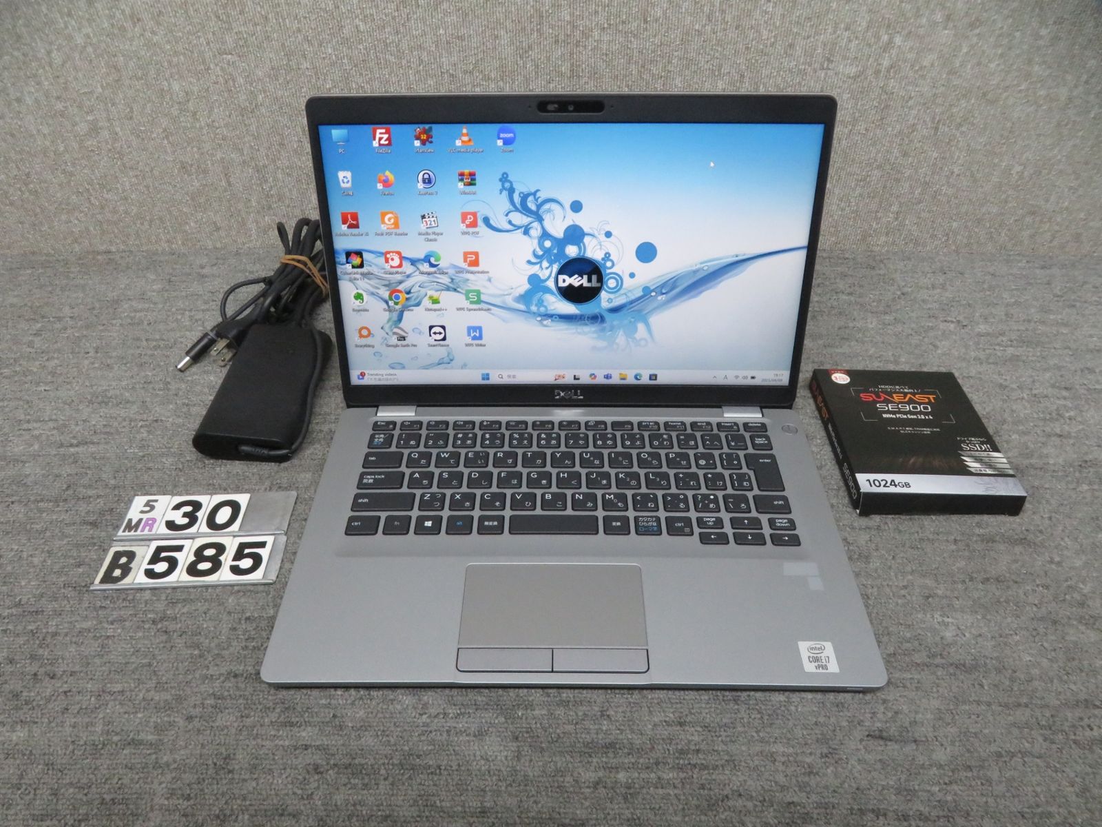 【超速10th i7・16GB】◆ DELL Latitude 5411 / 14型 ◆ Core i7-10850H[12スレッド] /高速 新品SSD 1TB / メモリ16GB ◆ Windows 11 Pro /サービス 正規 Office ◆ 到着後すぐに使える ACアダプター付き Dell Latitude 5411 Laptop PC 14