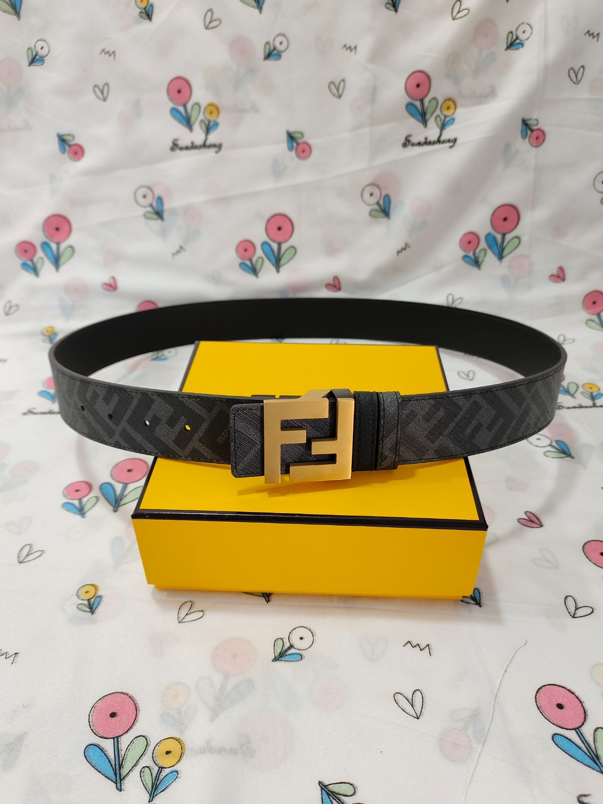 即購入可【FENDI】フェンディ☆ベルト☆✨新品・未使用✨超美品 メンズ 