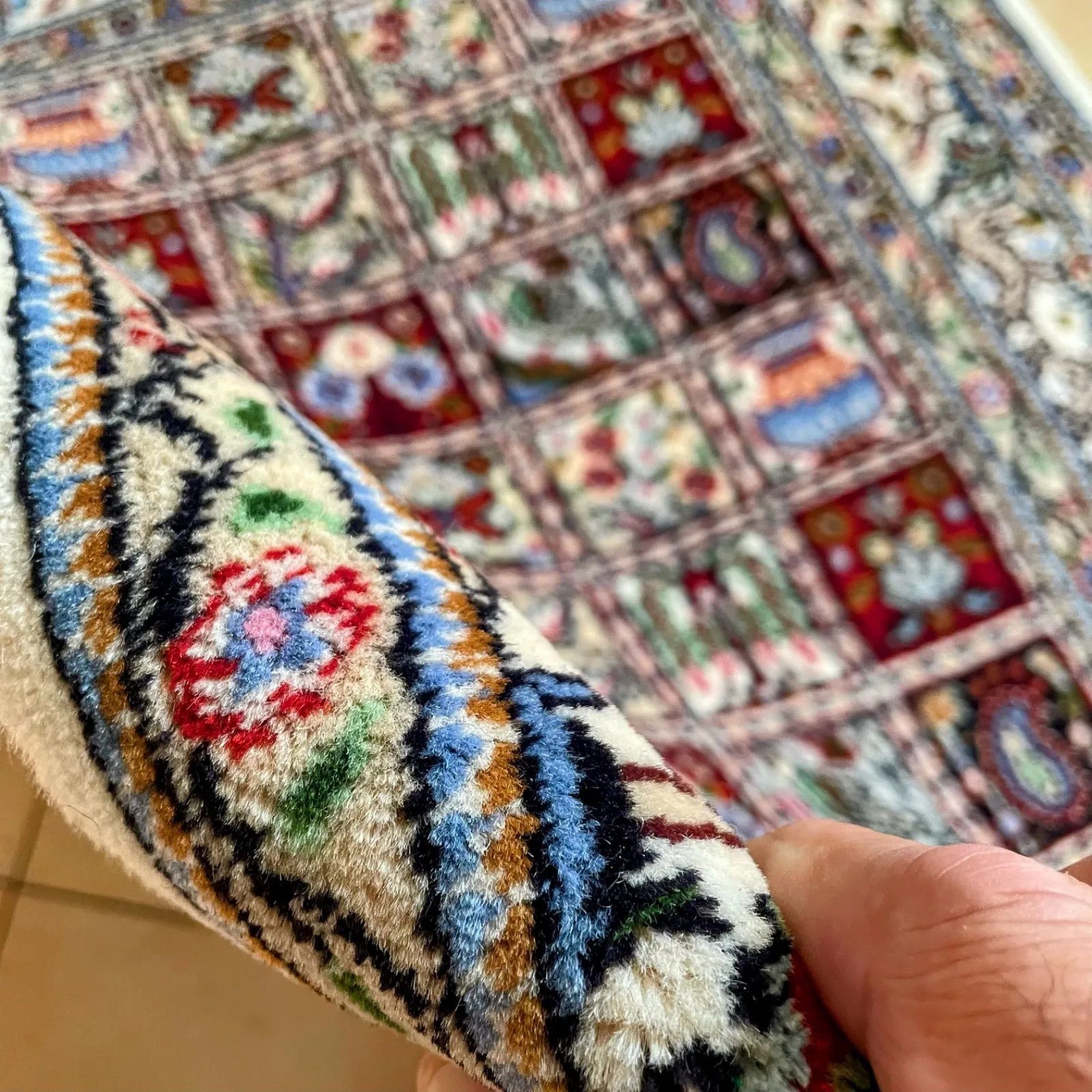 ペルシャ絨毯 ムード産