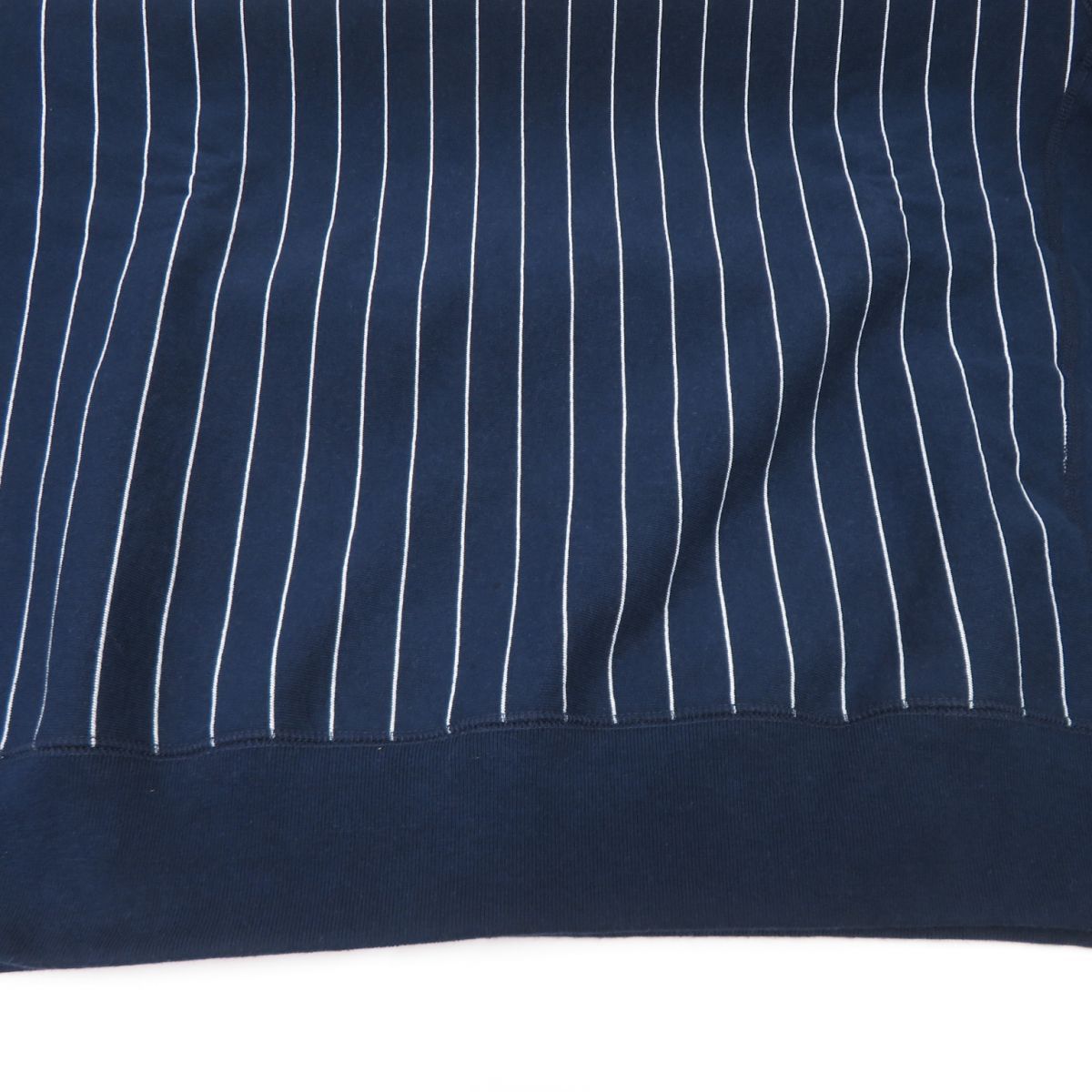 Supreme シュプリーム 2024SS Pinstripe Crewneck ピン Supreme シュプリーム 2024SS Pinstripe Crewneck ピン