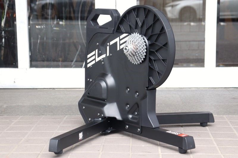 ELITE Suito-T ローラー台 (電源プラグなし)（エリート SQUARE