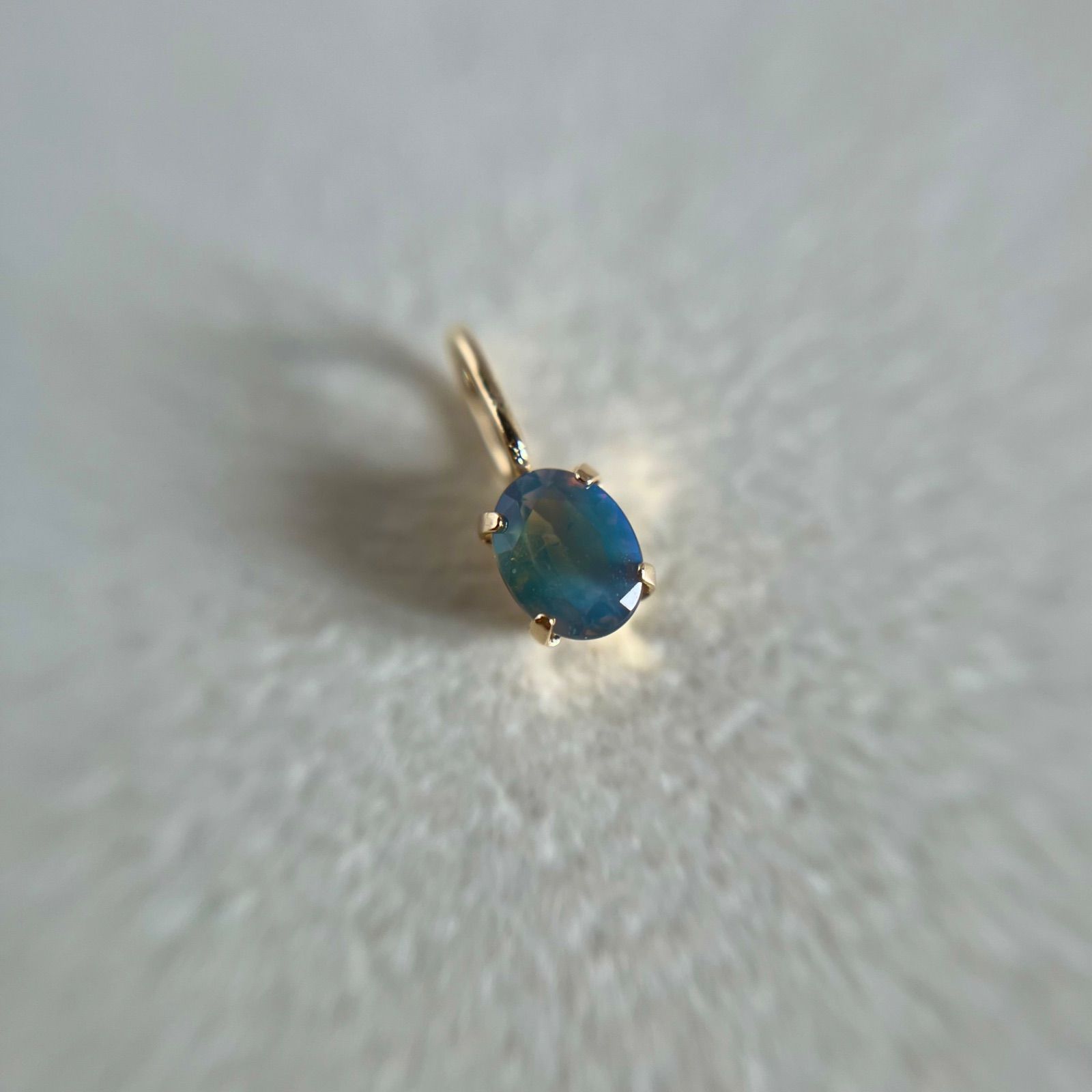 K18 天然石アレキサンドライトoval希少　レア　ペンダントトップ　18金 K18 天然石アレキサンドライトoval希少 レア ペンダントトップ