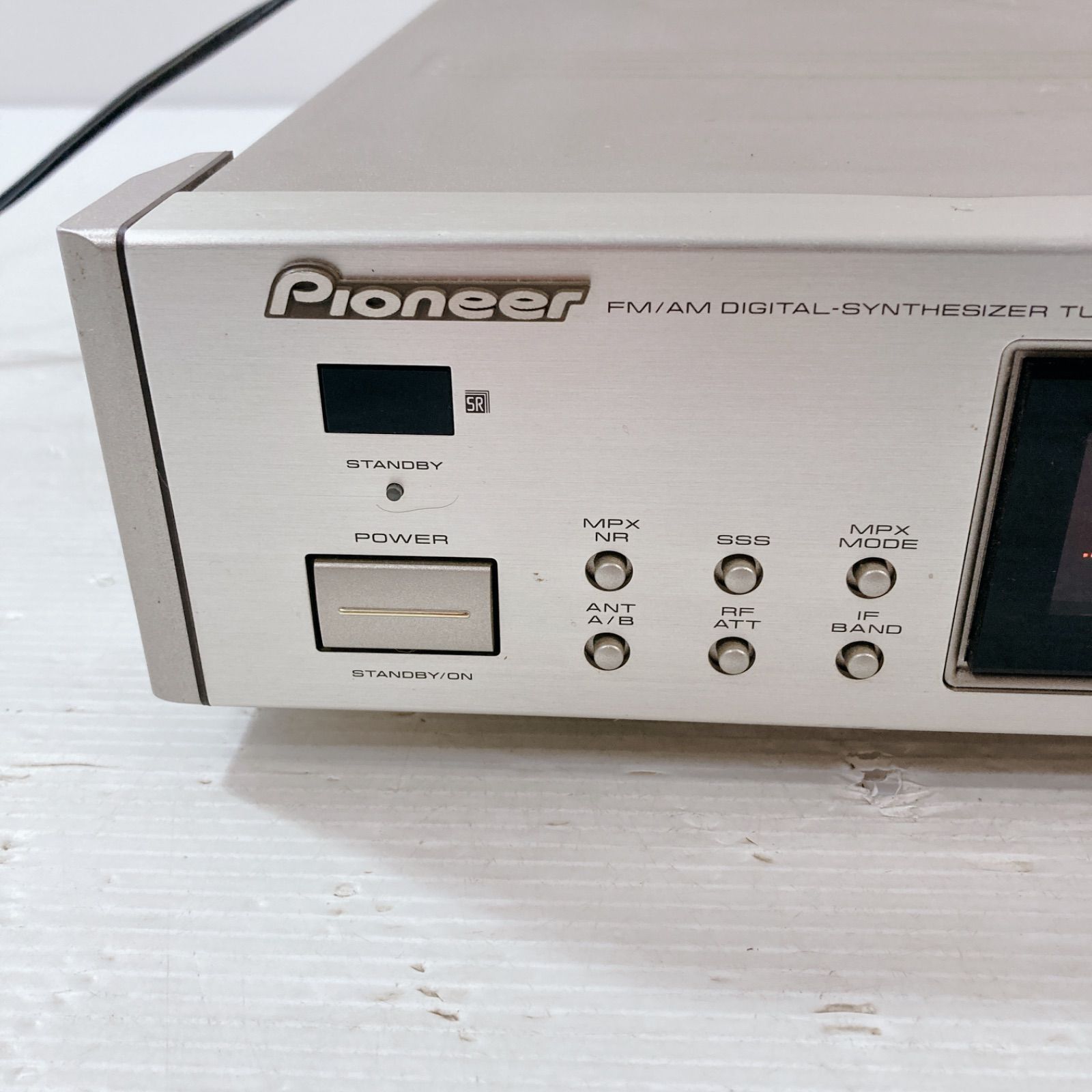 Pioneer FM/AM DIGITAL-SYNTHESIZER TUNER F-777 ラジオ