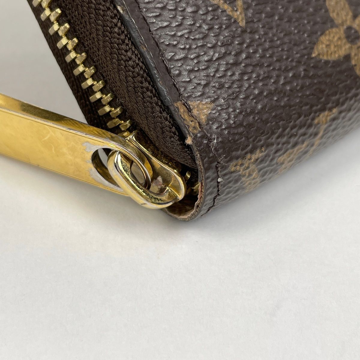 ルイ・ヴィトン Louis Vuitton ジッピーウォレット ドッグ ラウンド 