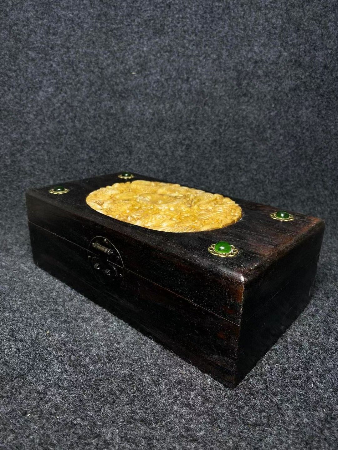 中国古玩·古董店旧蔵· 木細密彫·嵌玉石·收納箱·錢箱·飾品箱·书房置物·中国古美術 24052004