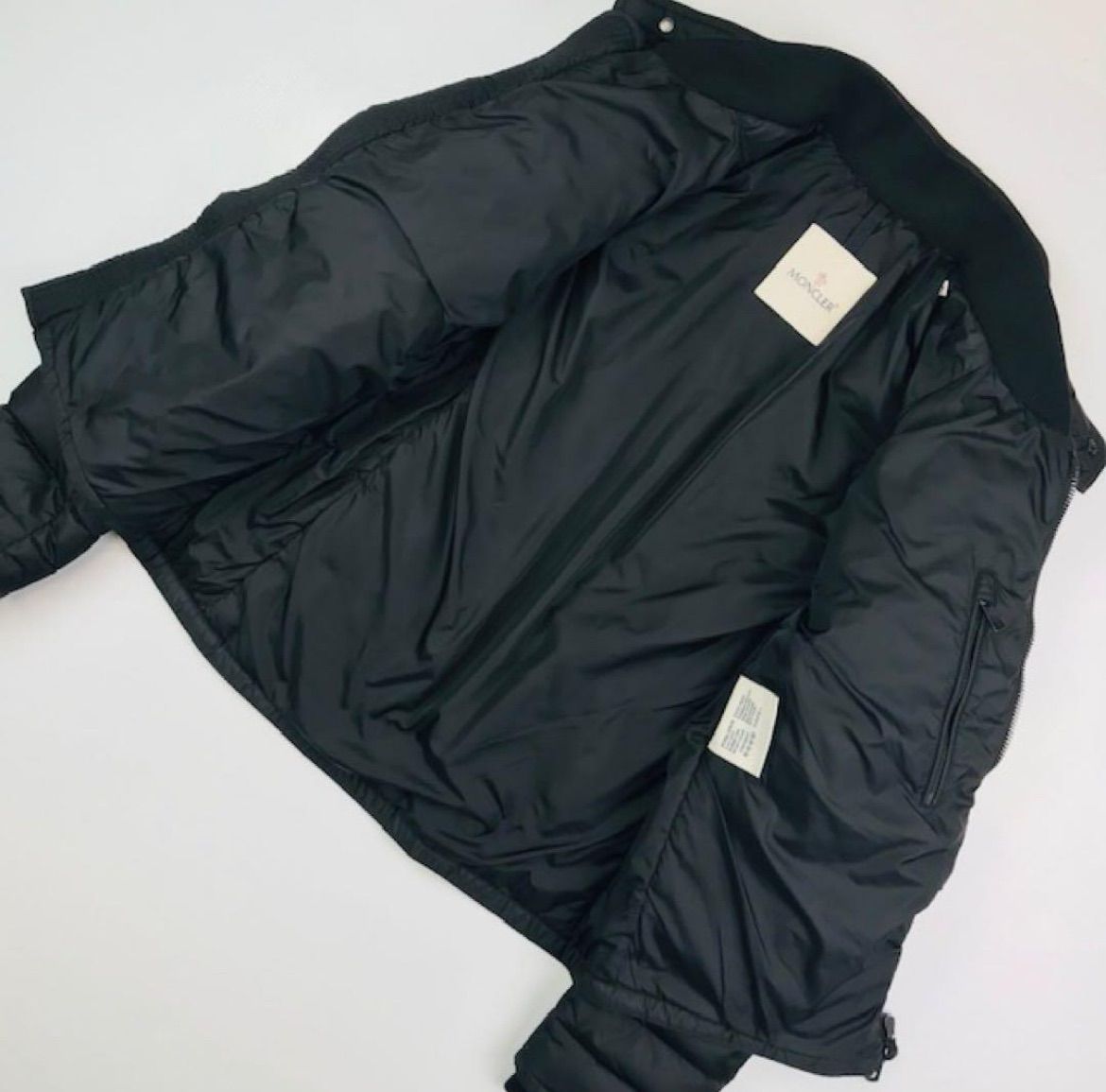美品☆MONCLER・モンクレール BAHR メンズ レザーブランドアイコン 