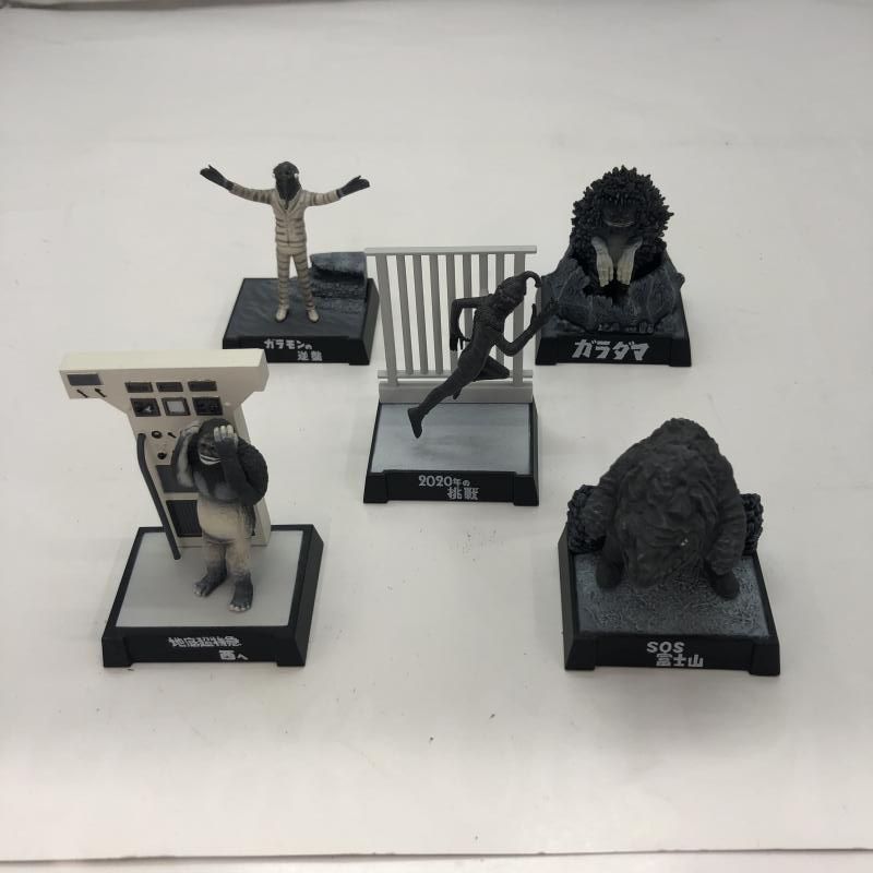 【タイムセール！】 中古】現状品)ｳﾙﾄﾗ怪獣名鑑 5種ｾｯﾄ[91 新たなる挑戦 ｳﾙﾄﾗQ 特撮