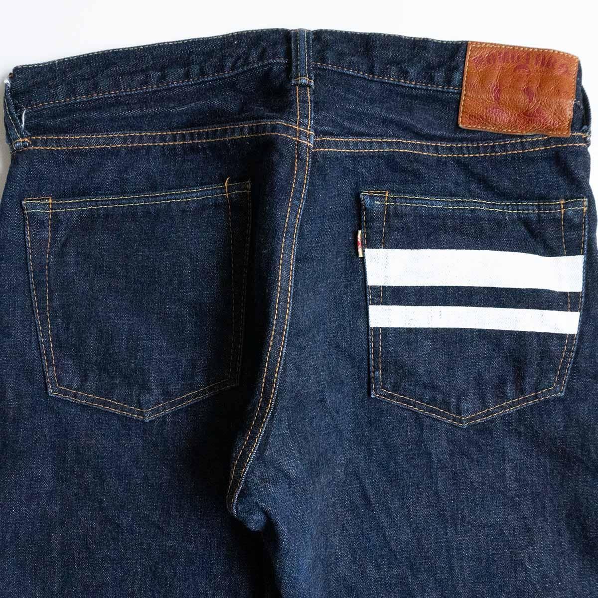 美品/濃紺】 桃太郎ジーンズ【0105SP/出陣ナローテーパード ボタン