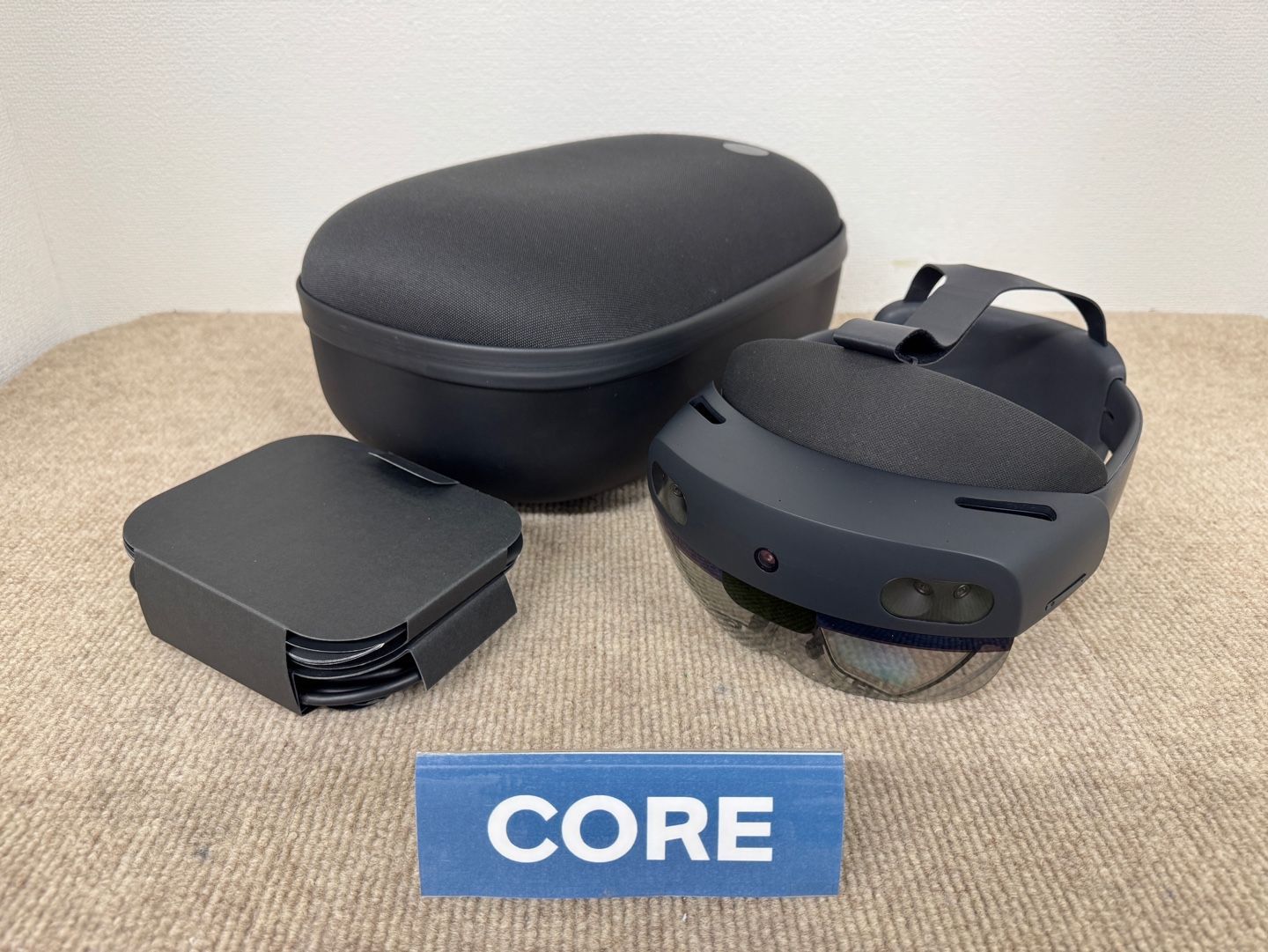 Windows10ハード　Microsoft Hololens単品[M6P-00009](状態：箱(内箱含む)・本体状態難) 20161129163335_997_.jpg