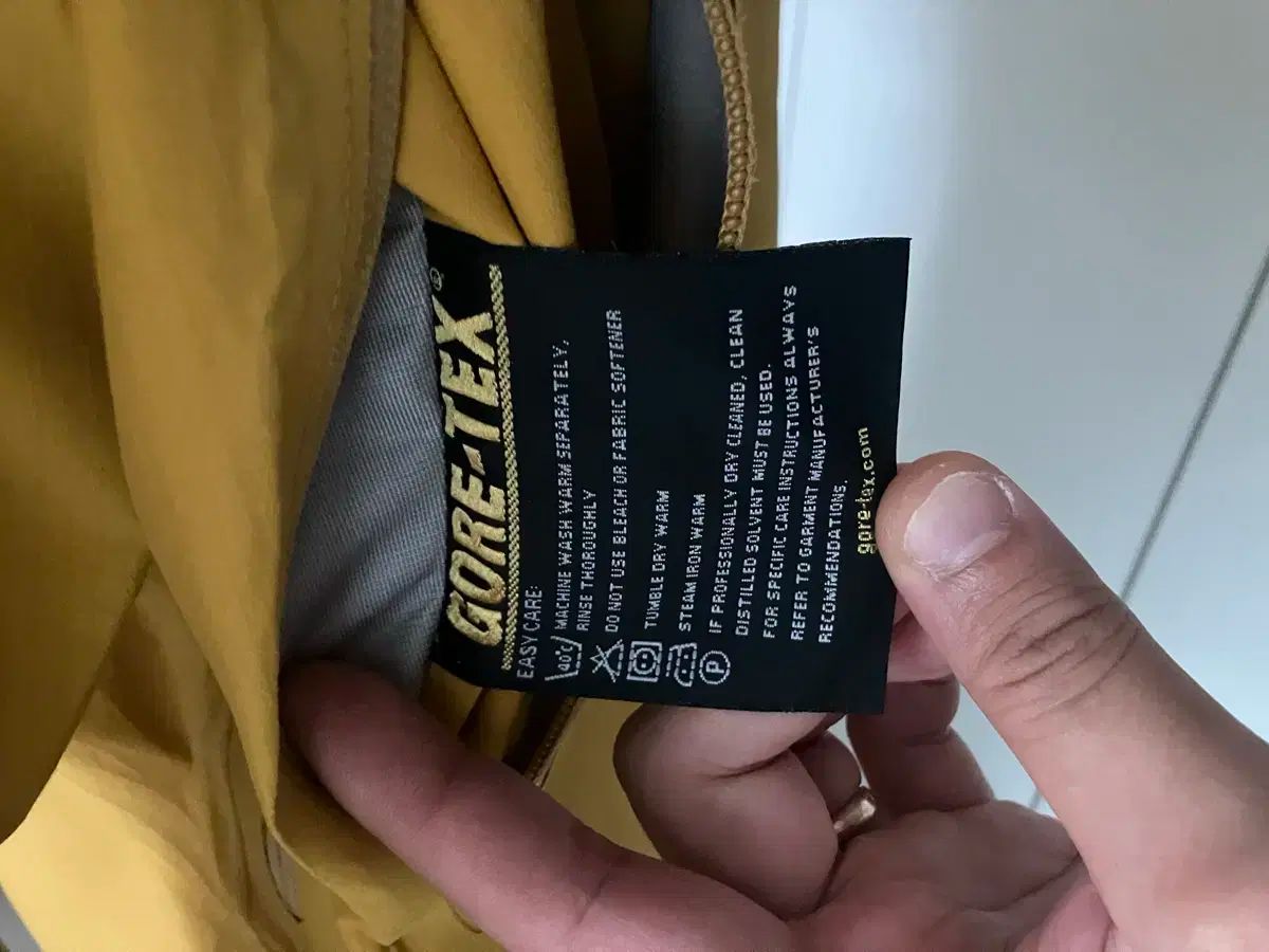 ARC TERYX アークテリクス ベータ ar GORE-TEX₍ゴアテックス ウィンドブレーカー イェロー ラージサイズ WWW_SMP1DAWEKUDUS_SCH_ID