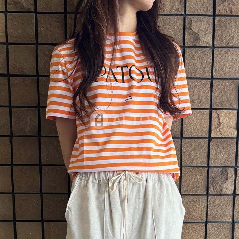 ☆2024春夏入荷☆ PATOU パトゥ JE0329999 オーガニックコットン ボーダー PATOU ロゴ入り Tシャツ カットソー ライトオレンジ×ホワイト