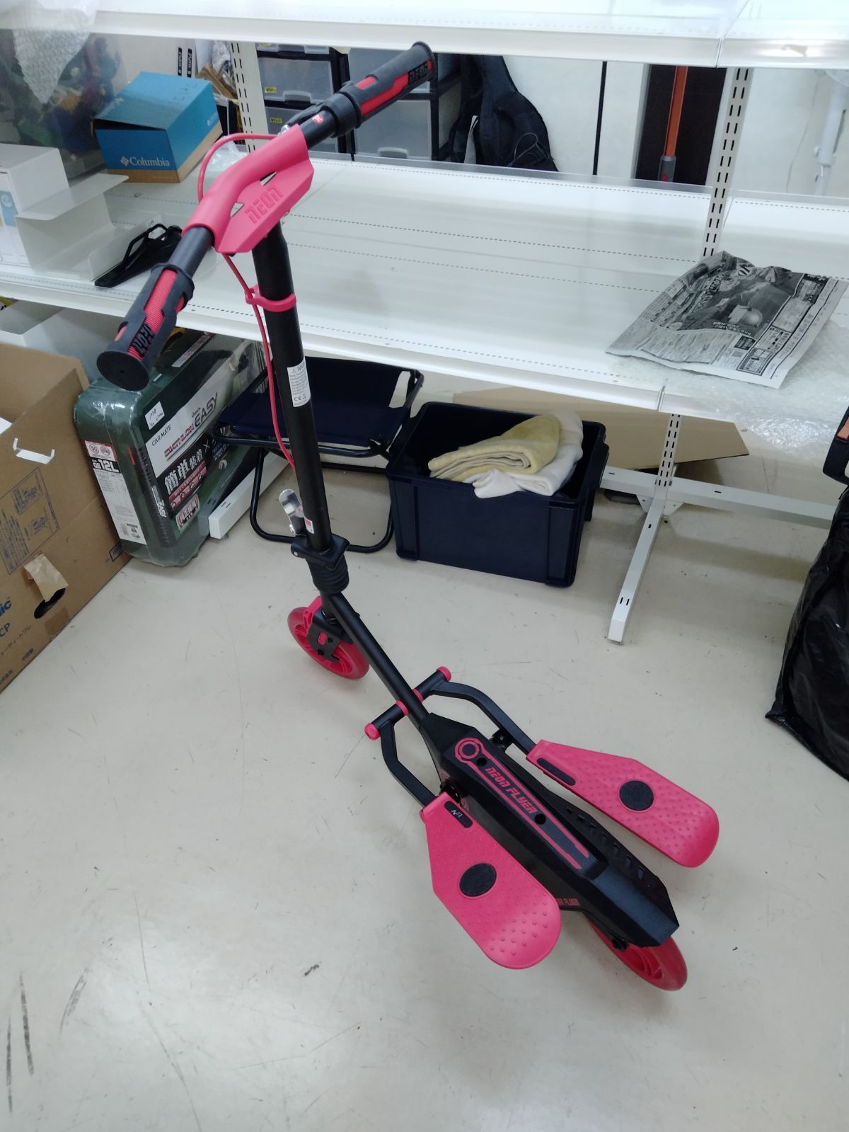 トイザらス ネオン Yフライヤー レッド 折りたたみ可 動作 済 キックボード