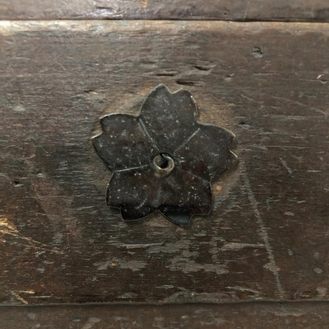 アンティーク 小引き出し 6杯 時代物 桜模様の取っ手飾り 組木作り ＃697 NEXPOTALLINN_EU