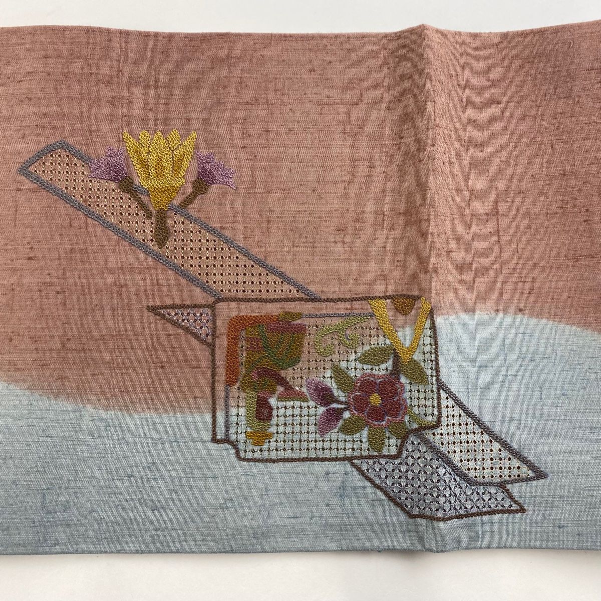 袋帯 美品 名品 桜 霞 刺繍 銀通し 薄紫 お太鼓柄 正絹 【中古】