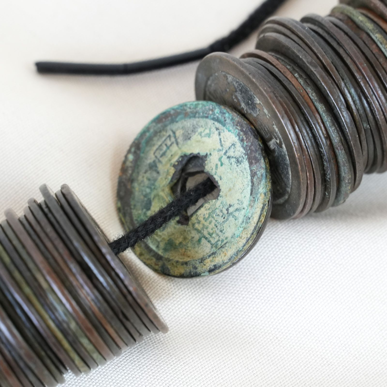 KO]寛永通寶 寛永通宝 日本古銭 1.8kg 4束 貨幣 銅貨 硬貨 穴