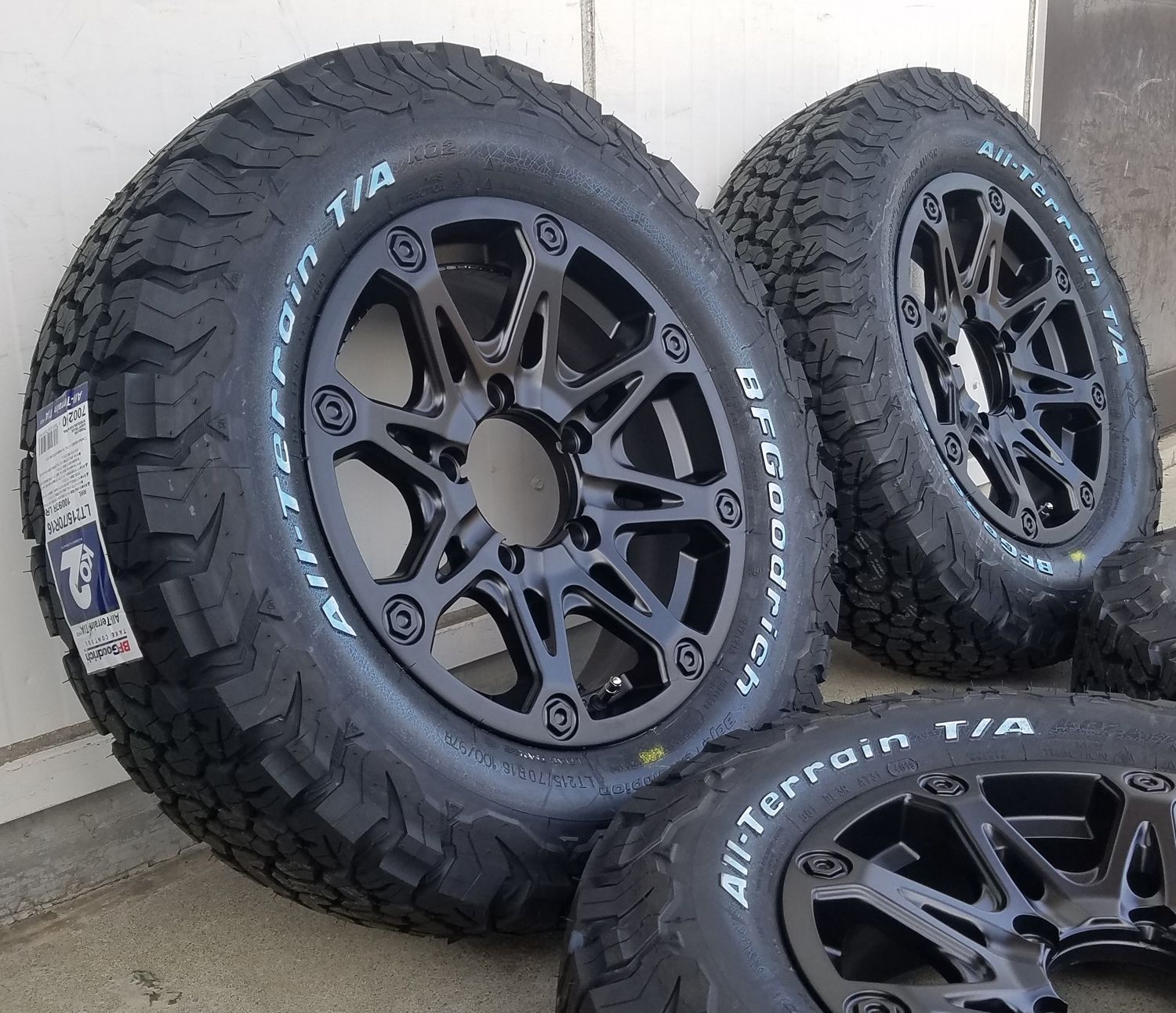 ◇新品ホイール+BFグッドリッチ225/70R16セット　ジムニー指定場所までとりにうかがったら