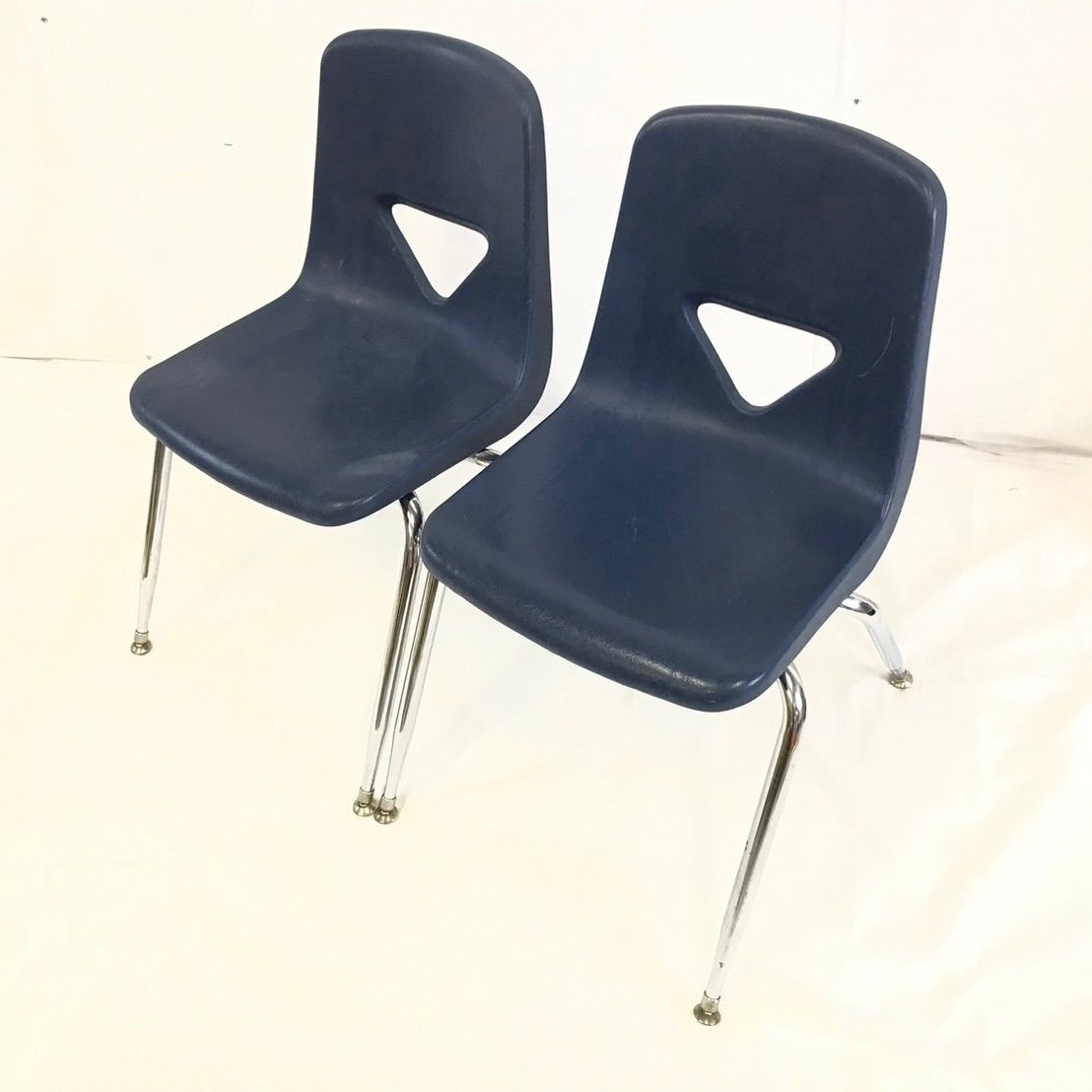 ビンテージ椅子　米軍基地払い下げ USMC ステンシル入り ミリタリーチェア 折り畳み グレーの商品詳細