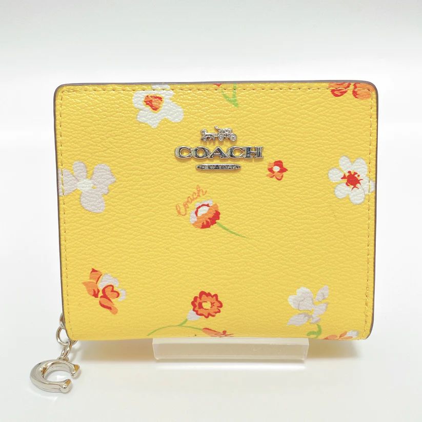 ☆未使用・未使用☆COACH ☆折りたたみ財布 ☆イエロー 花柄