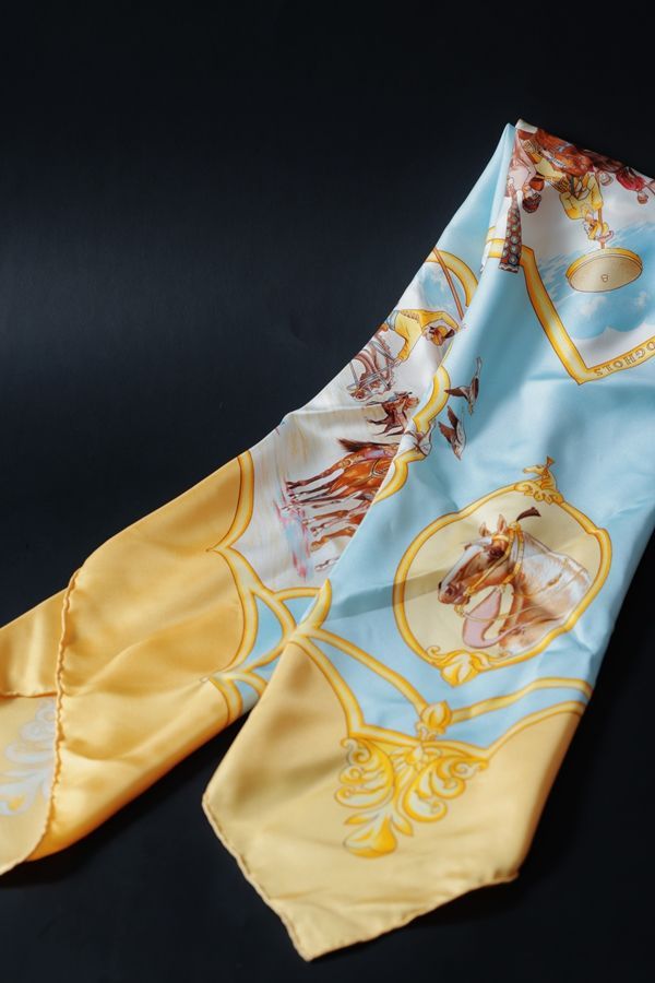 HERMES エルメス カレ90 スカーフ LES CHEVAUX DES MOGHOLS ムガル王朝