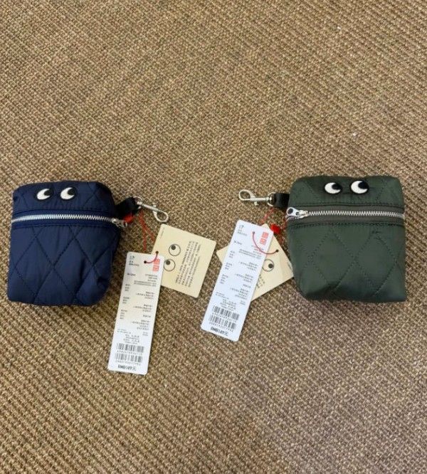 ☆UNIQLO x アニヤハインドマーチ・Eyesエコバッグ・OLV☆ コラボ【Anya Hindmarch x UNIQLO】折り畳み eyes エコバッグ