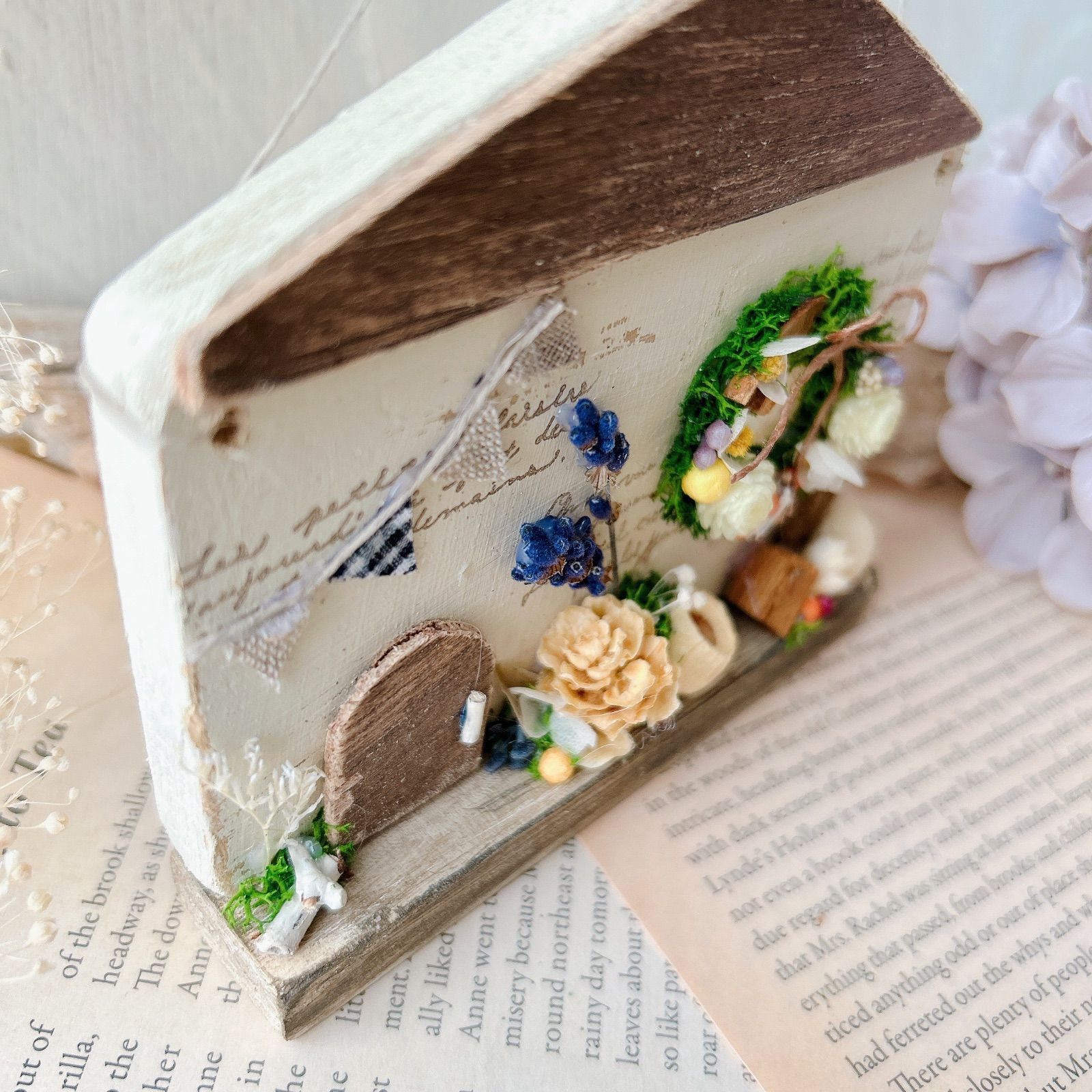 【ハンドメイド】木の実リース　インテリアオブジェ　額 No.73 木製 木のおうち リース 木の実 インテリア雑貨 ハンドメイド