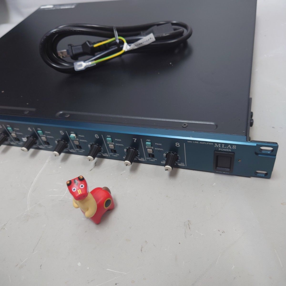 動作品 YAMAHA MLA8 8ch マイクプリアンプ 電源ケーブル付 送料無料 ラック機材 ヤマハ z-2237