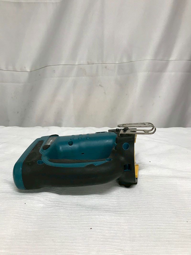 北見市発 マキタ makita 充電式タッカ ST420D 青 充電器 DC18RB 2007年製 バッテリ BL1430 HRDEVELOPMENT_JP