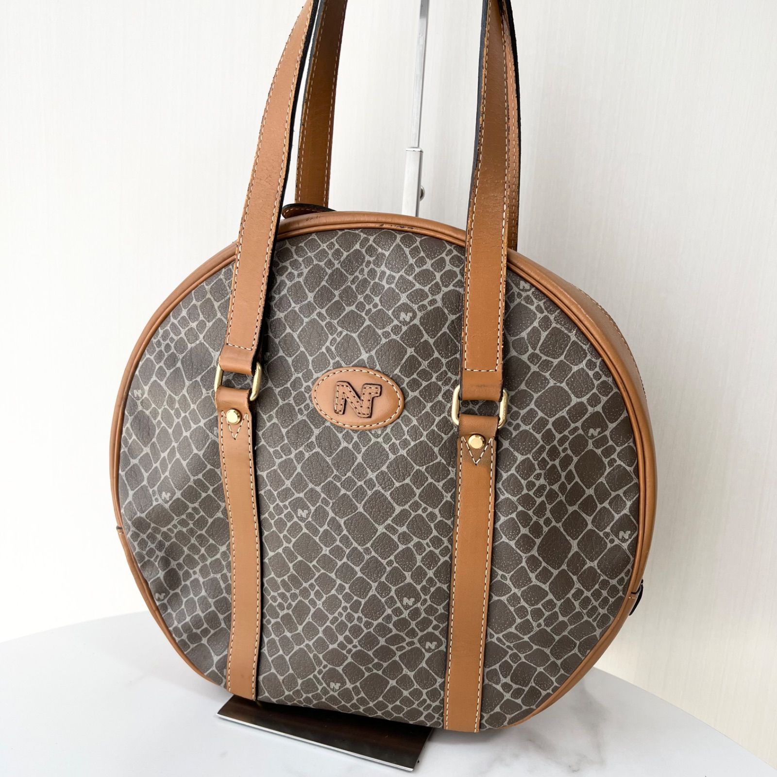 ニナリッチ NINA RICCI Paris ハンドバッグ 丸型バッグ ゴールド金具 