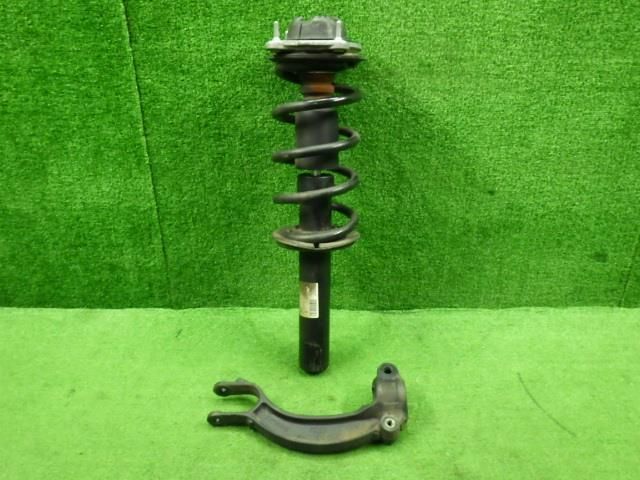 アウディ A6 DBA-4GCHVS 左Fストラット LS9R 4G0413031 9111