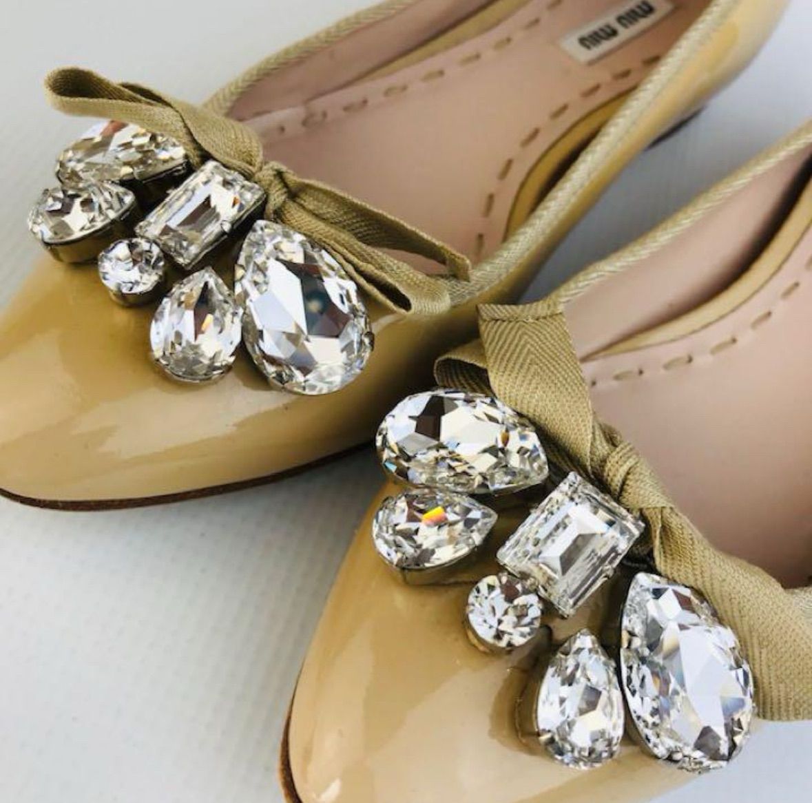 美品☆miumiu・ミュウミュウ レディース パテントレザー クリスタル 