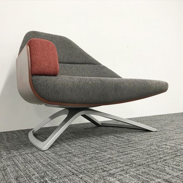 オカムラ グレー