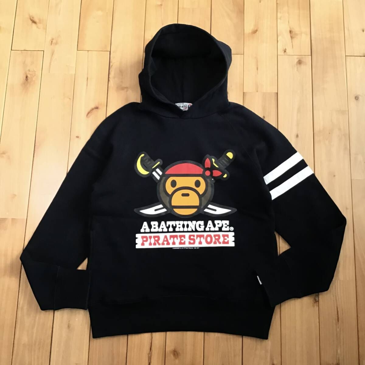 ☆パイレーツストア限定☆ マイロ プルオーバー パーカー Sサイズ BAPE  