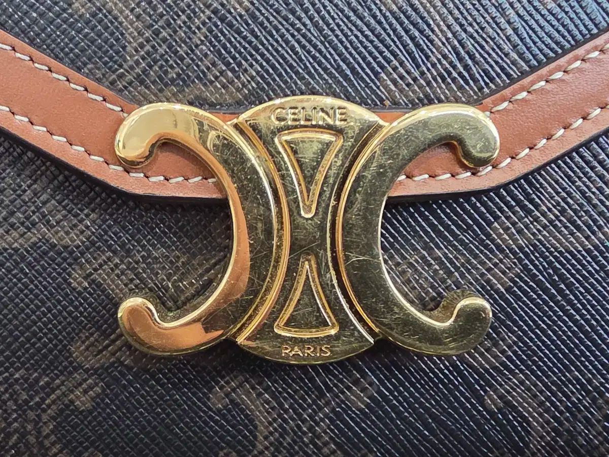 トリオンフ キャンバス