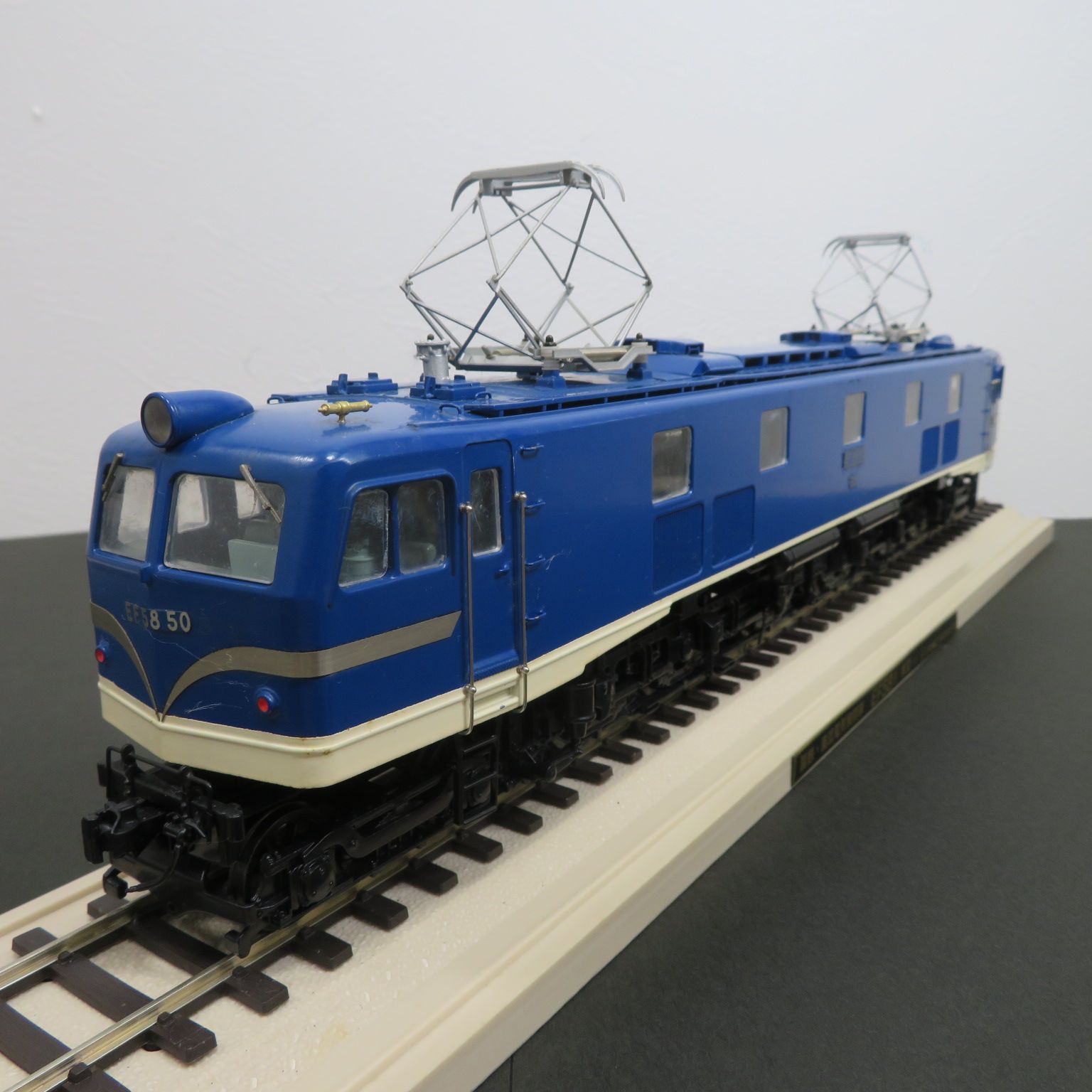 3183☆□国鉄□直流電気機関車□EF58形□車両□１両□レール付□EF58 50□１/４５模型□送料込み - メルカリ