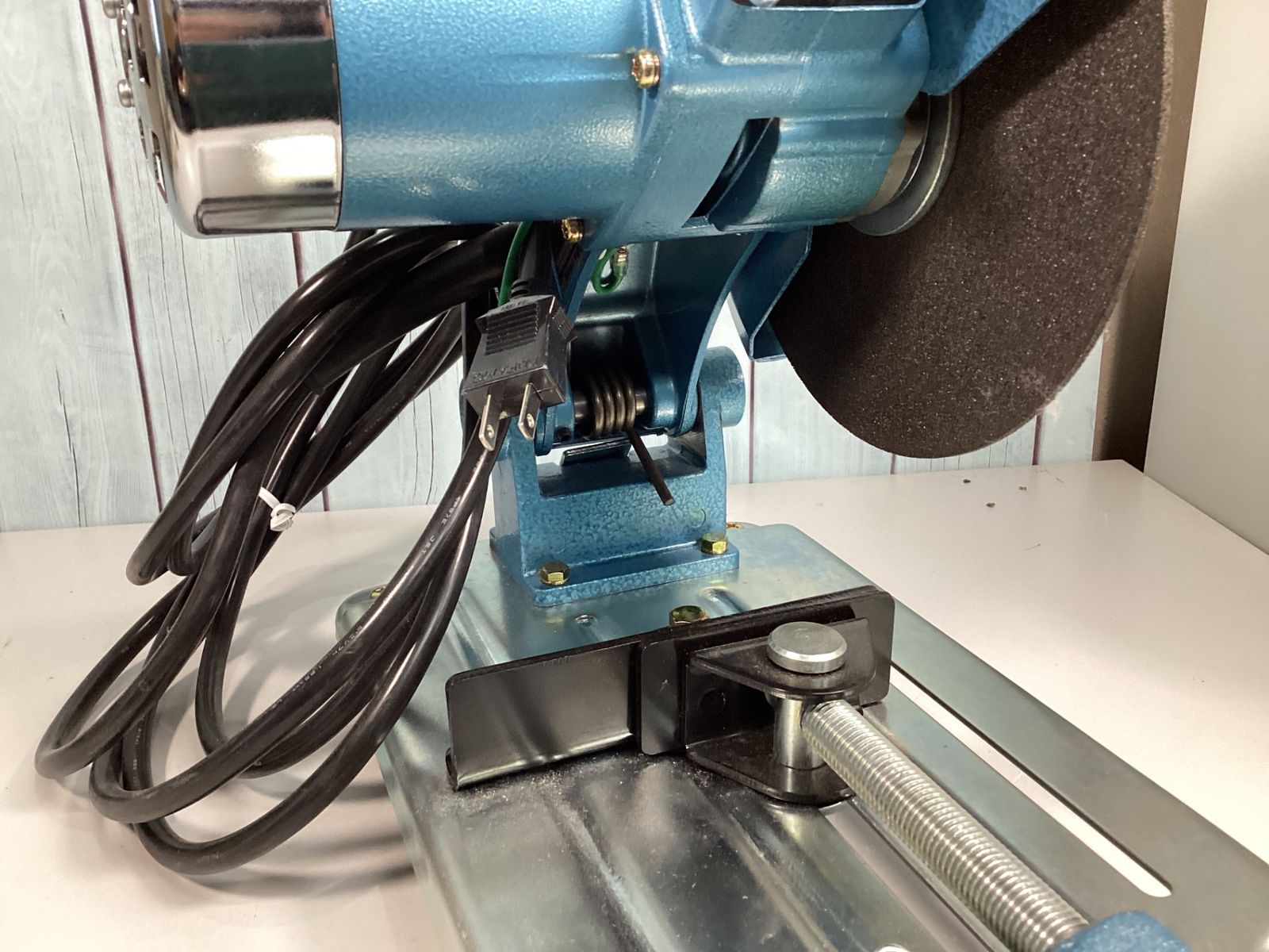 【2025年最新作】 新ダイワ Shindaiwa 205mm高速切断機 L60C ライトカッター