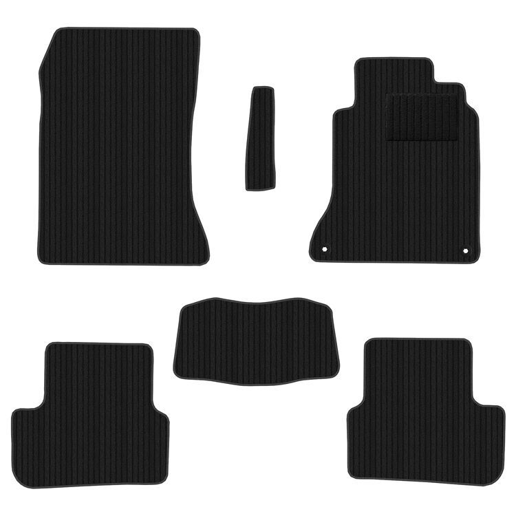 メルセデスベンツ CLAクラス/C117  黒無地 フロアマット 日本産 新品 ■送料無料■メルセデスベンツ CLAクラス C117&frasl;CLA250 黒無地 フロアマット カーマット 日本産 新品（年式：Ｈ２５年７月～Ｈ３１年８月）