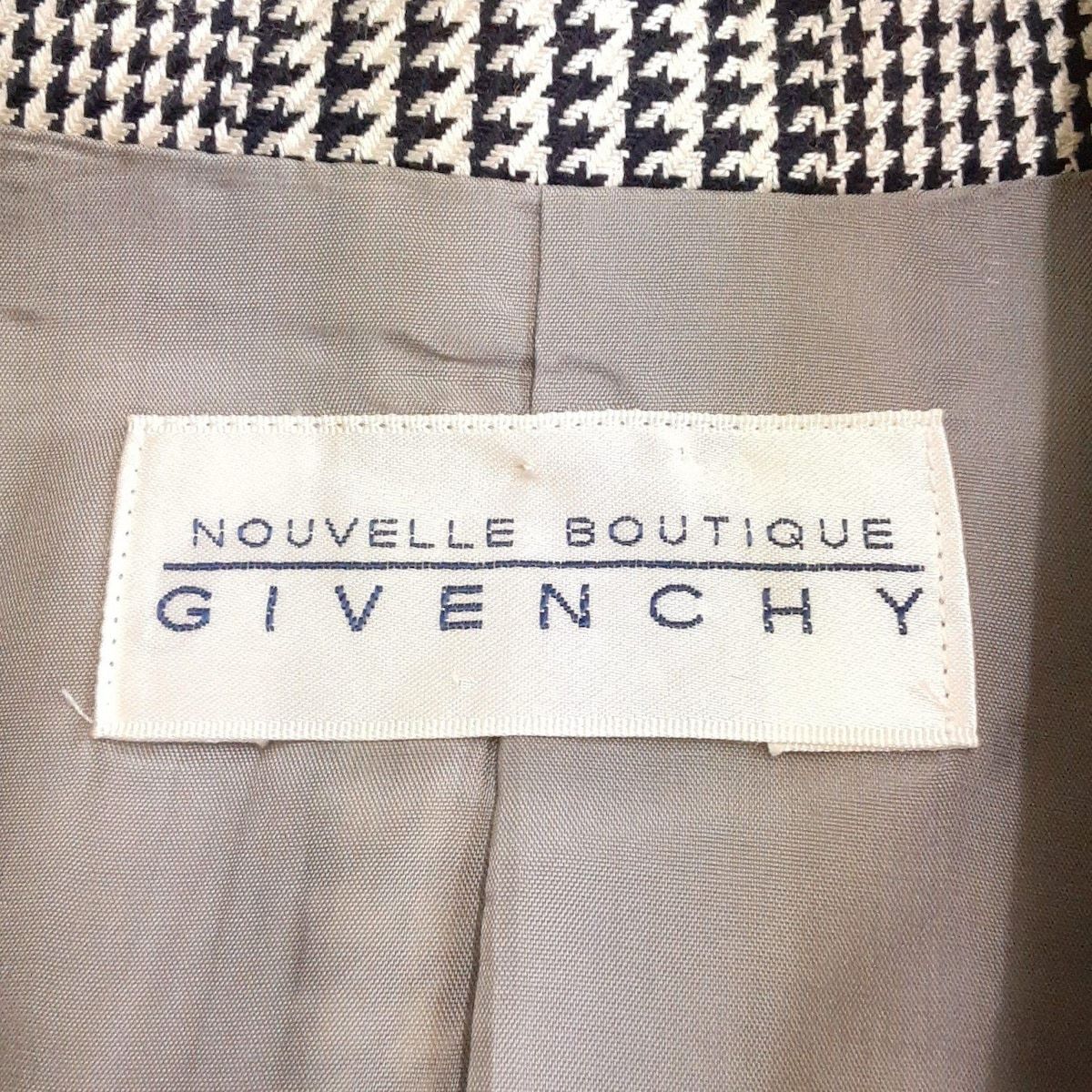 GIVENCHY ジバンシー