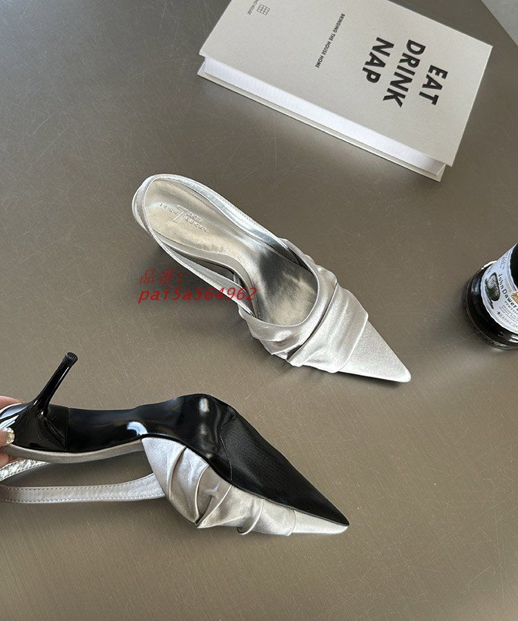 バックストラップ ポインテッドトゥ