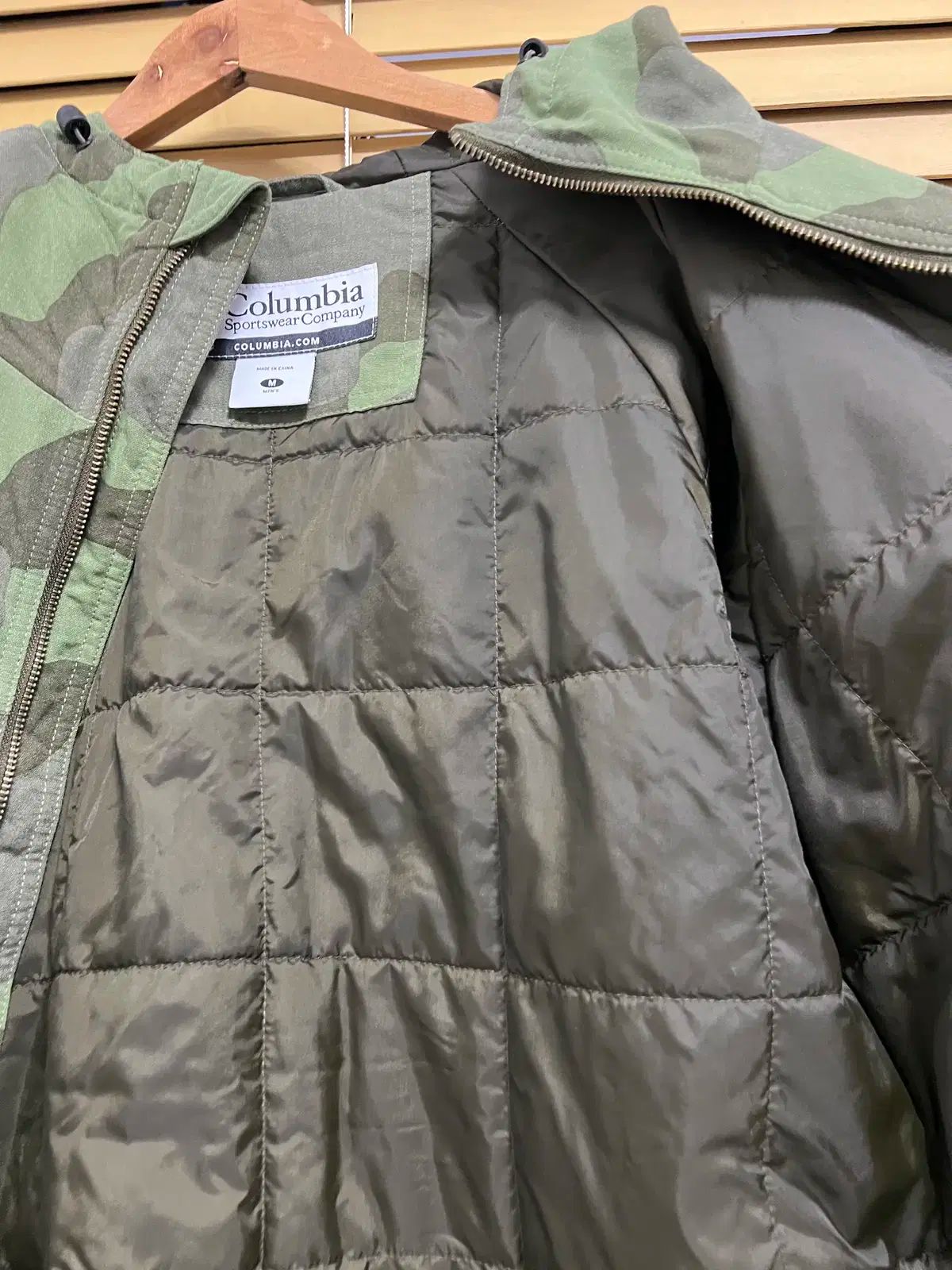 Columbia コロンビア メンズ カモフラ フード付きジップアップジャンパー M KANDAIZUMI_COM