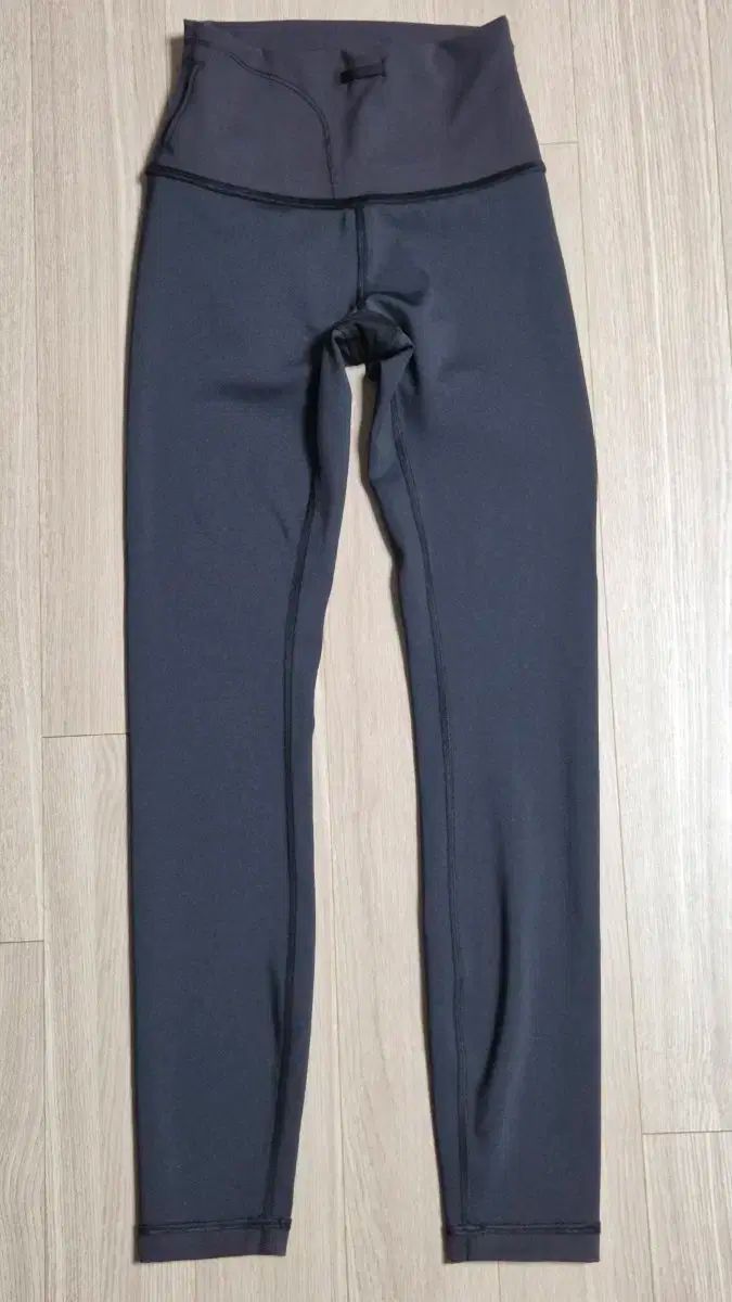 lululemon ルルレモン Wunder Train HR Tight 2 サイズ レギンス