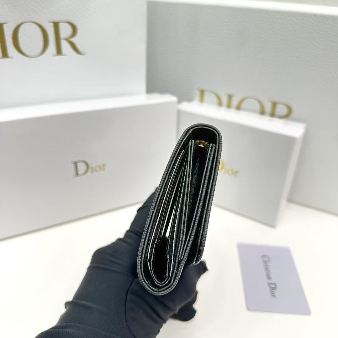 新品未使用 DIOR財布[本日特価|新品未使用品] - メルカリ