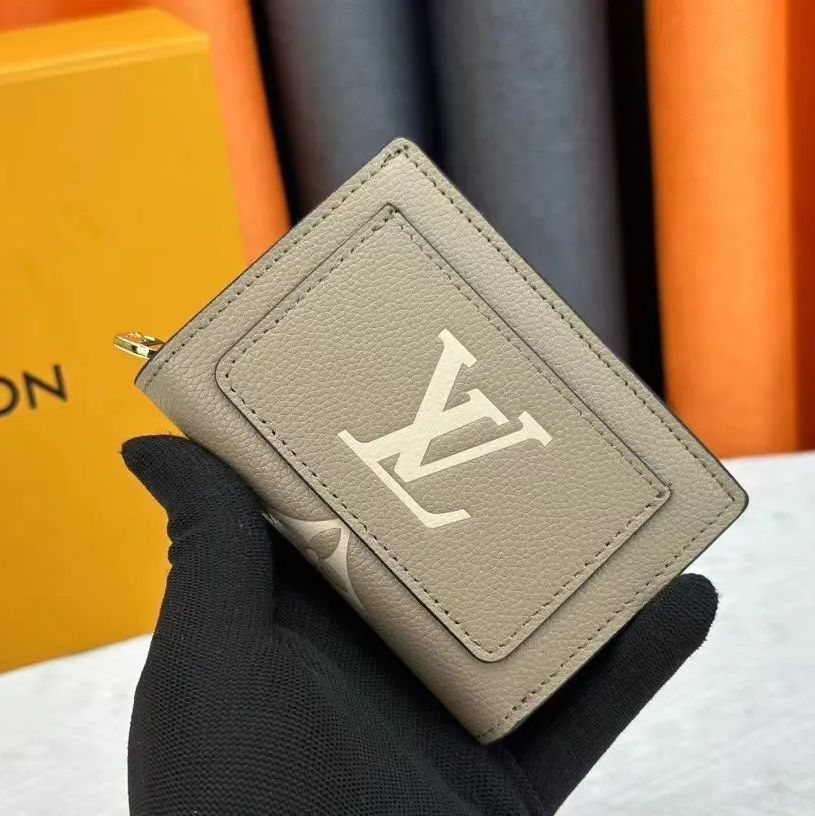 LOUIS VUITTON ルイヴィトン ポルトフォイユ・クレア 二つ折り財布