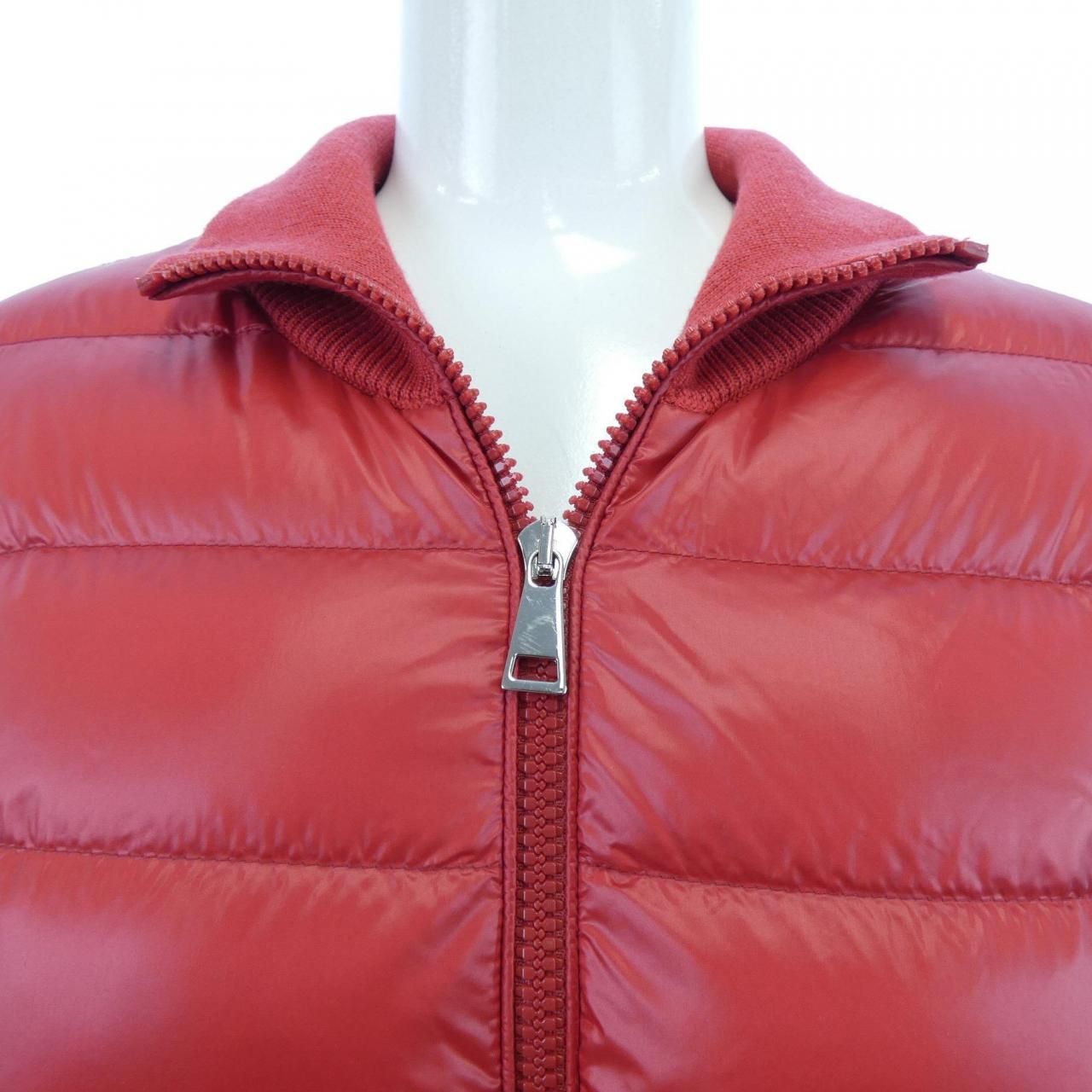 10939B53200 ダウンジャケット