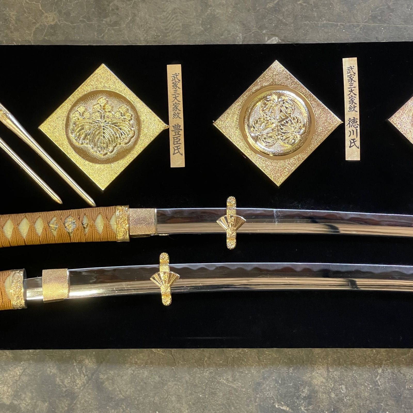 NPA】額縁無し 武家三大家紋 織田 徳川 豊富 日本刀 鍔 レプリカ