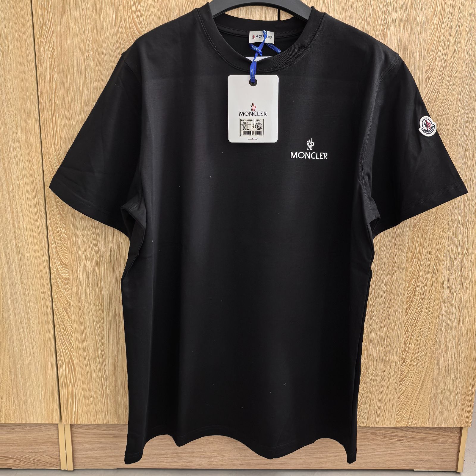 早割切符 MONCLER ブラック Tシャツ XL - メルカリ トップス