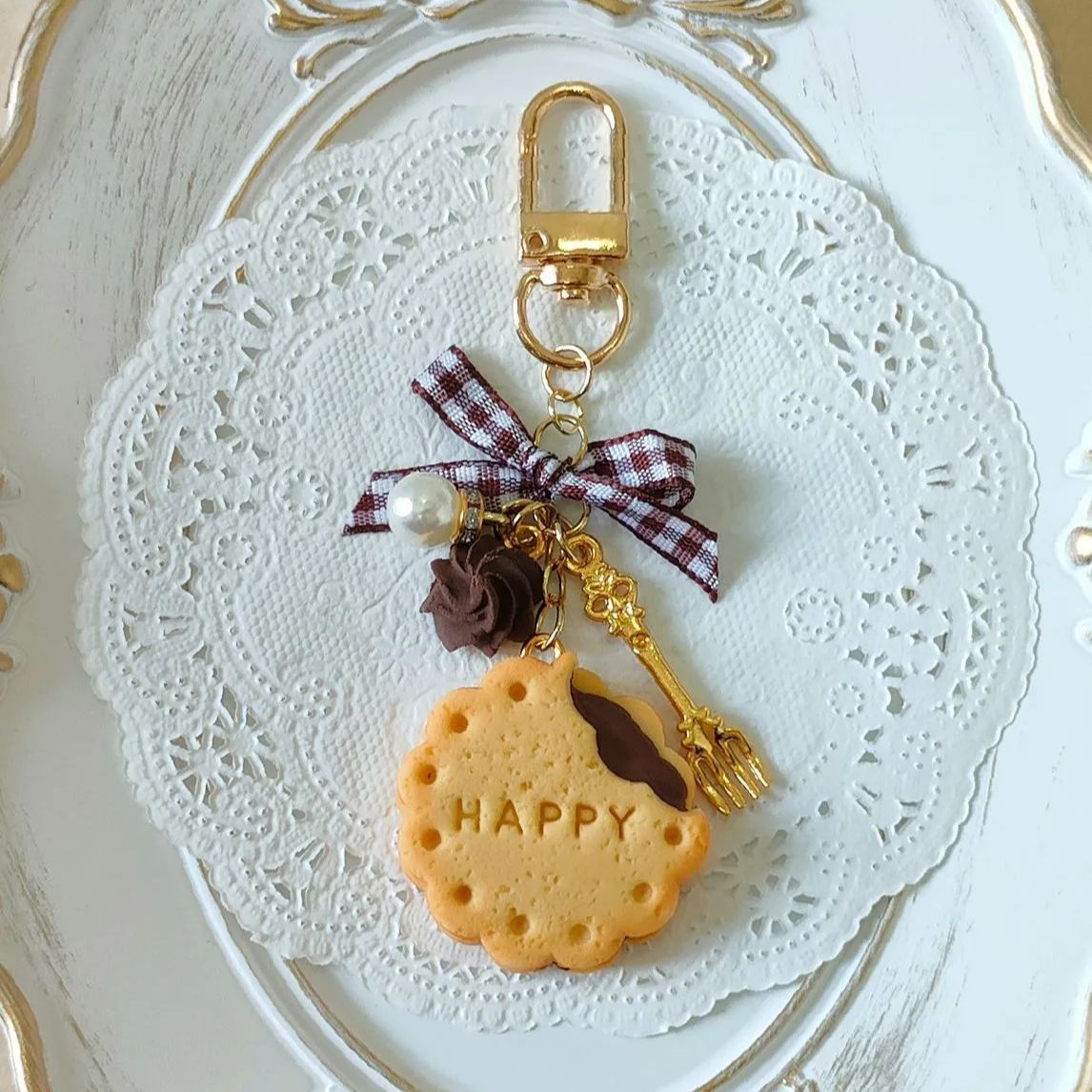 樹脂粘土 チョコサンドクッキーとブラウンチェックリボンの