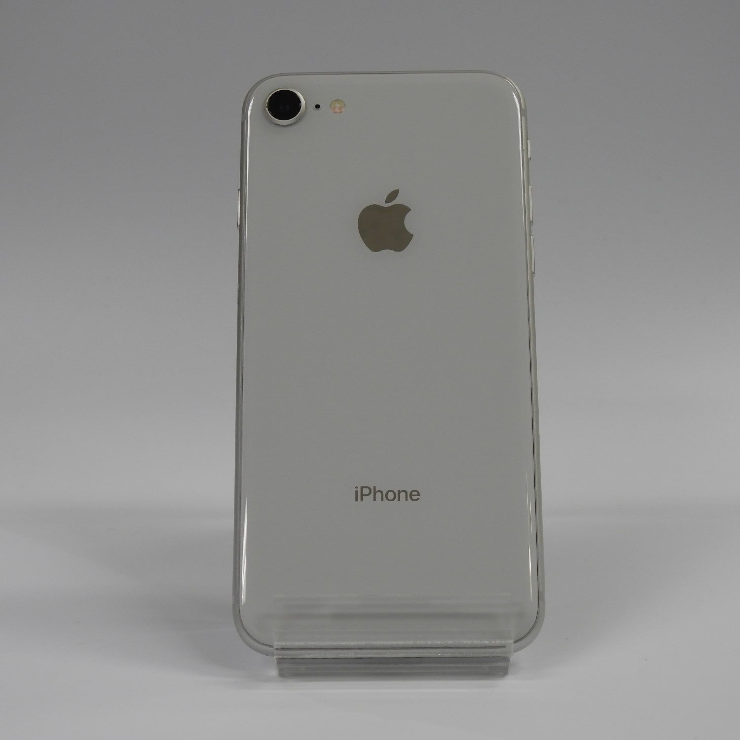 SIMフリー iPhone8 64GB シルバー《No.0252》 - メルカリ