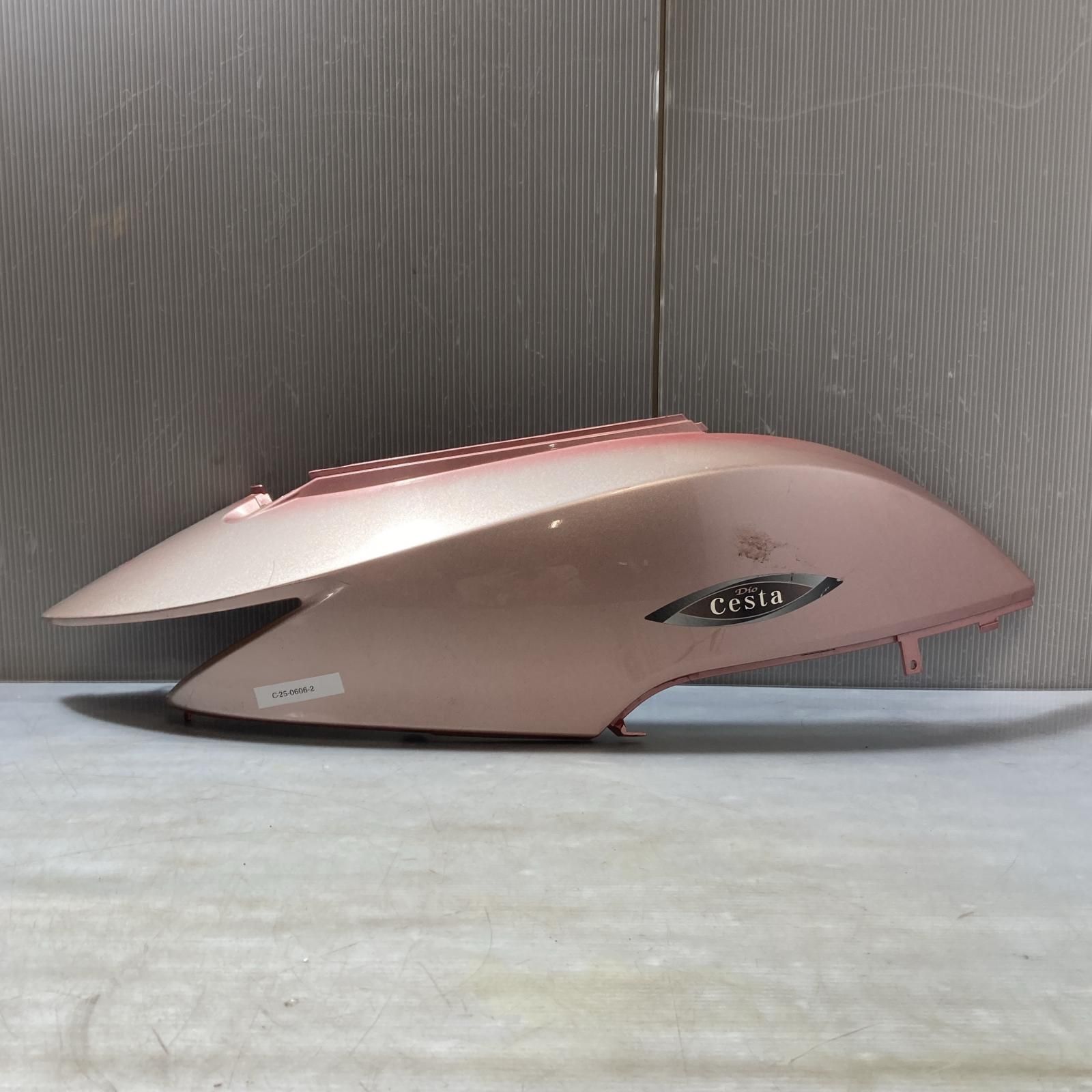 HONDA ディオ チェスタ AF62 ボディー カバー左　Dio ホンダ